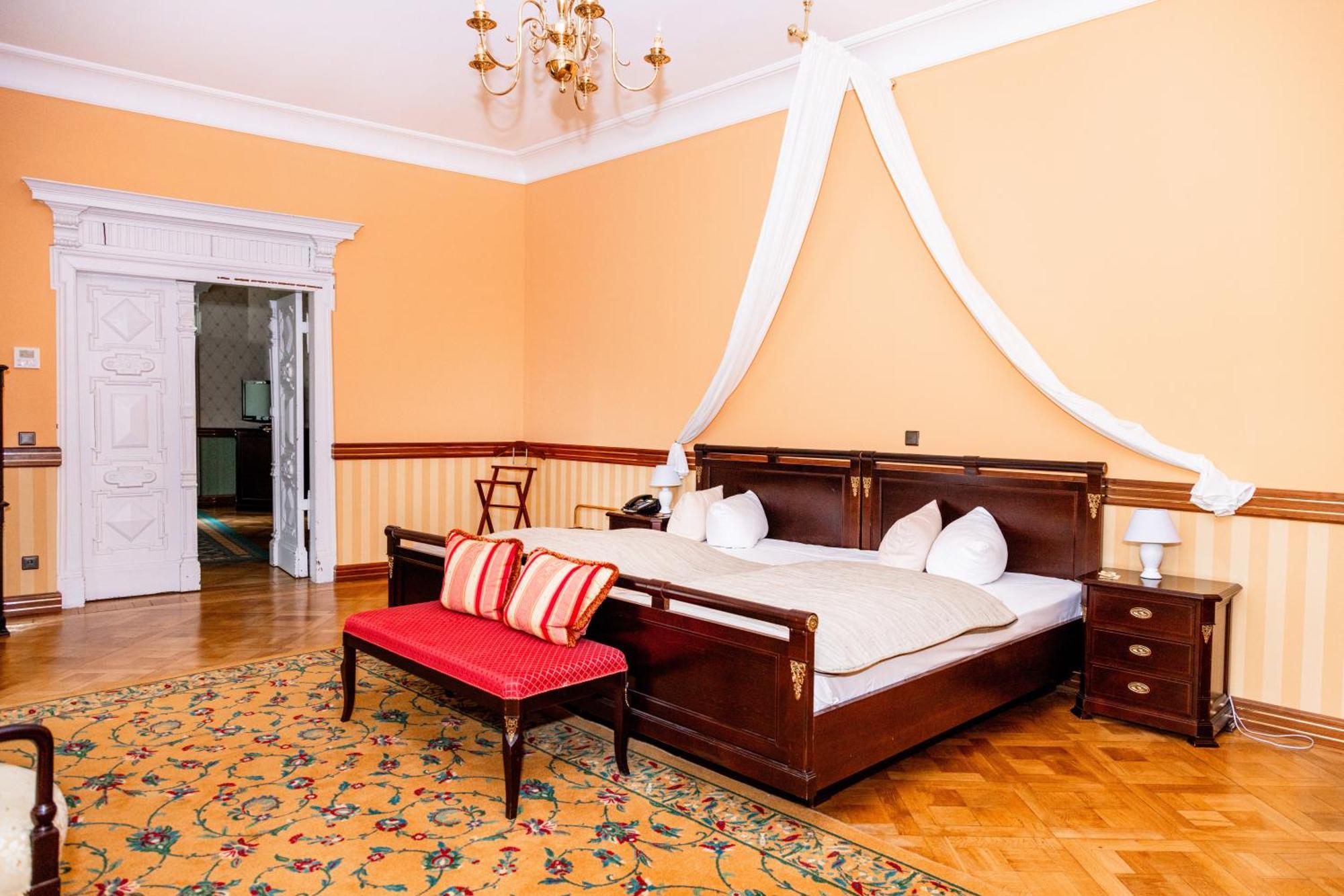 Hotel Schloss Schkopau Eksteriør bilde