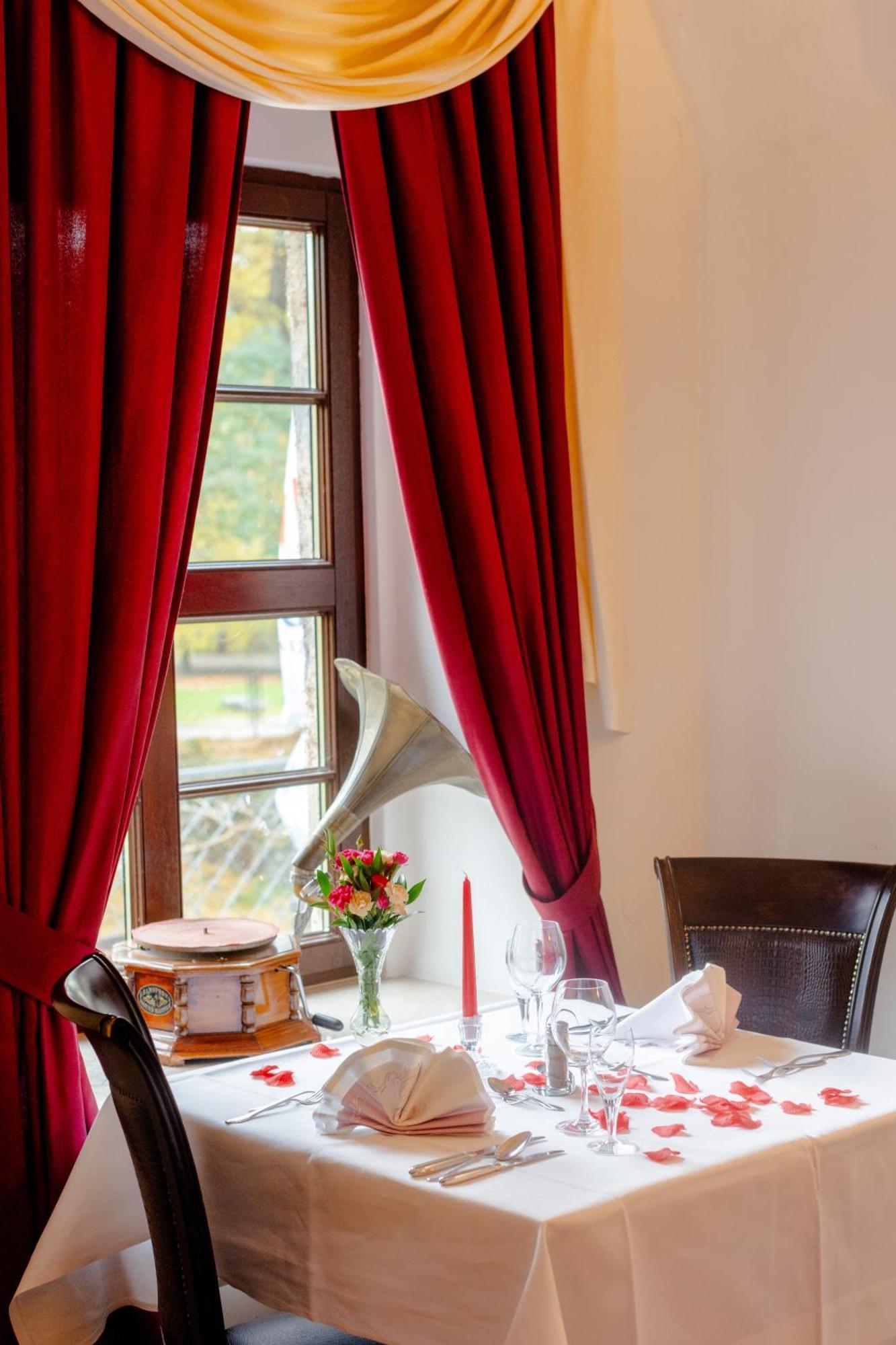 Hotel Schloss Schkopau Eksteriør bilde